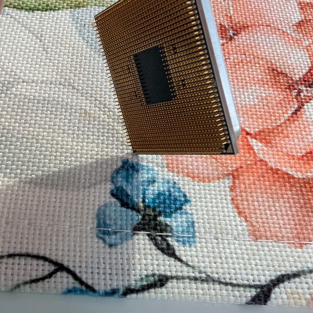 AMD Ryzen 9 3950X CPU - Picture 3 of 6